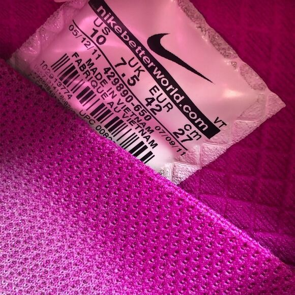 Nike AirMax Woman’s, Dark Purple Nike AirMax - Picture 7 of 8